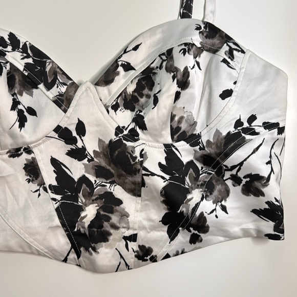 Forever 21 Black and White Floral Bustier - Picture 2 of 8